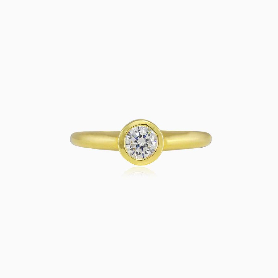 Woman Monte Cristo | Classic Bezel Set Yellow Gold Ring