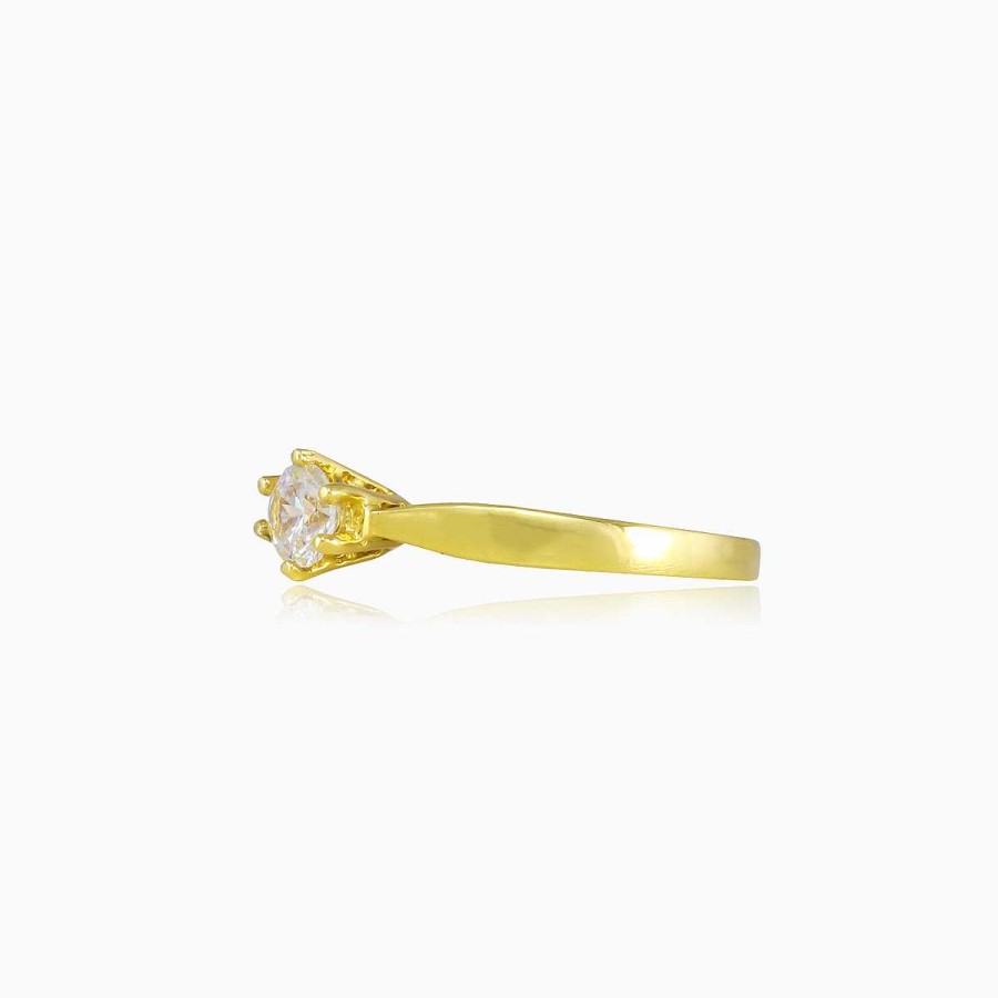 Woman Monte Cristo | Thin Six-Prong Solitaire Gold Ring