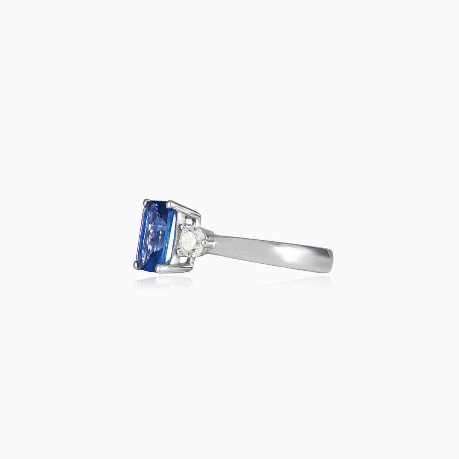 Woman Monte Cristo | Majestic Tanzanite Ring