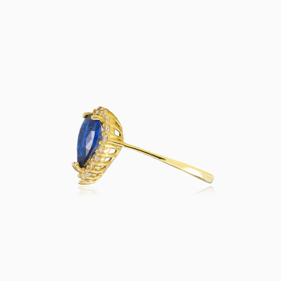 Woman Monte Cristo | Pear-Cut Blue Quartz Gold Ring