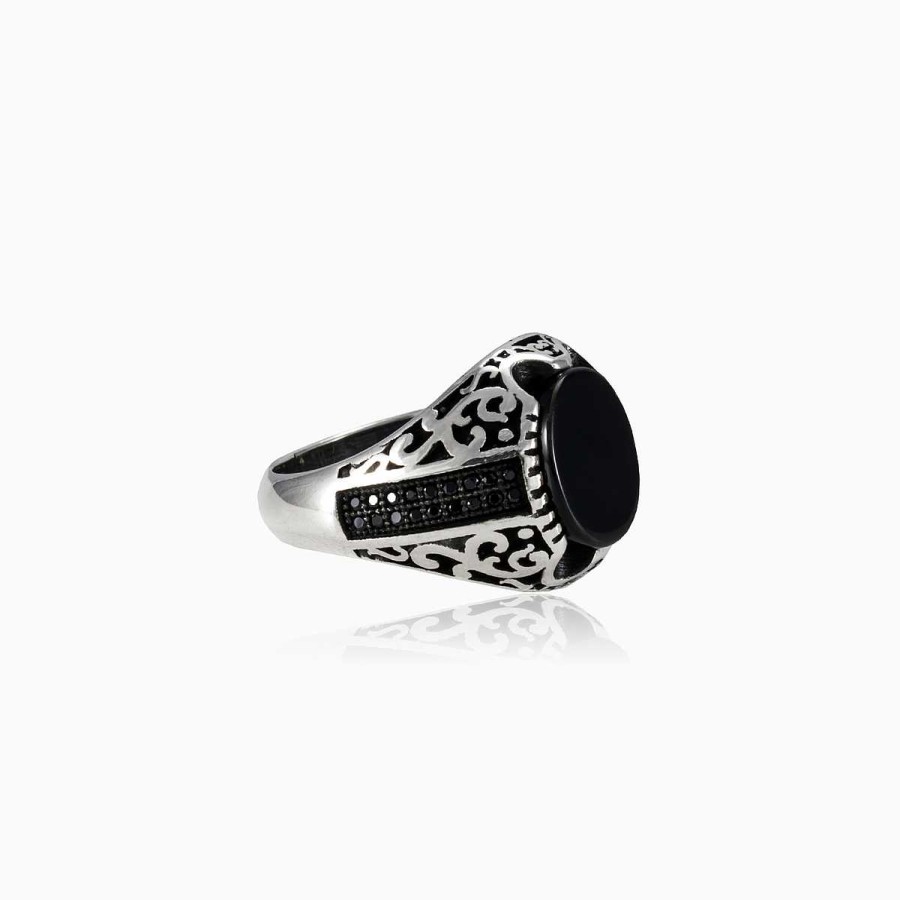 Man Monte Cristo | Oval Onyx And Spinel Ring