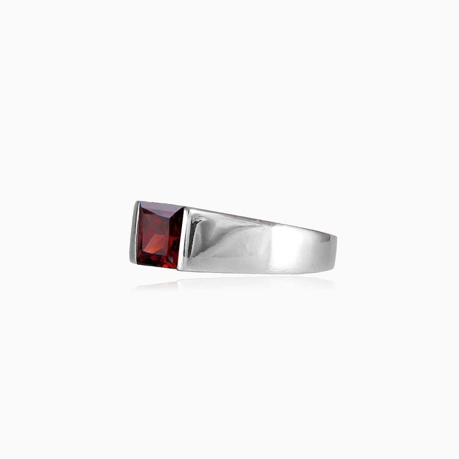 Woman Monte Cristo | Plain Square Garnet Ring