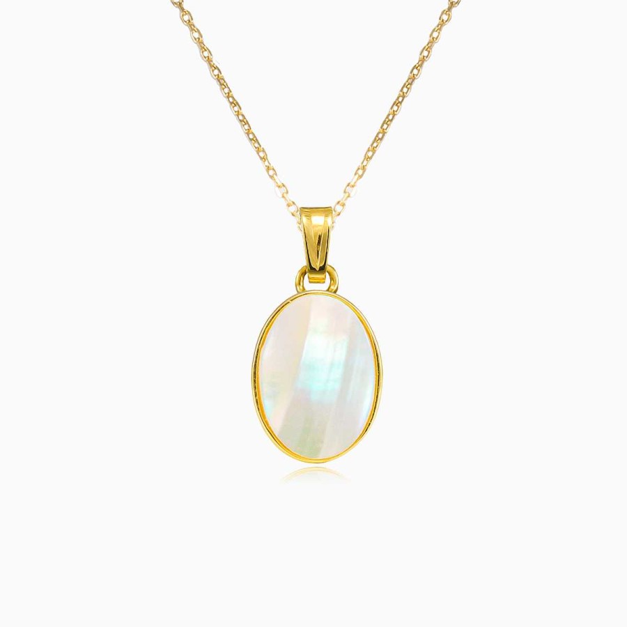 Woman Monte Cristo | Oval Nacre Gold Pendant