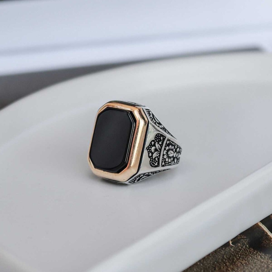 Woman Monte Cristo | Rectangle Black Onyx Ring