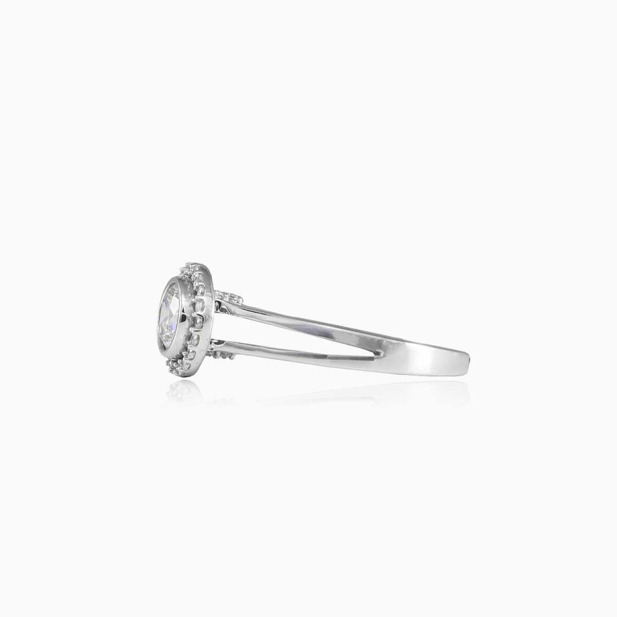 Woman Monte Cristo | Polished Shimmering White Gold Ring