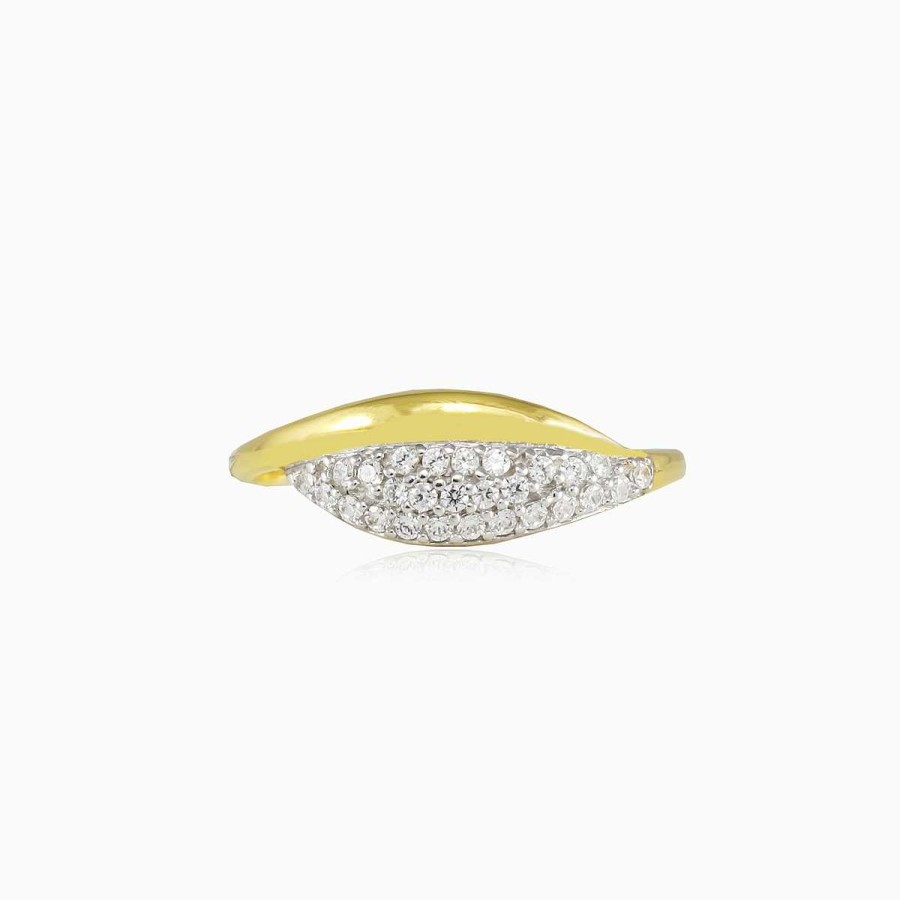 Woman Monte Cristo | Pave Leaf Yellow Gold Ring