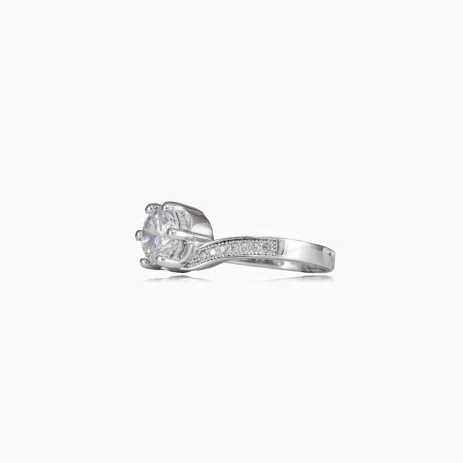 Woman Monte Cristo | Twisted Six Prong Crystal Ring