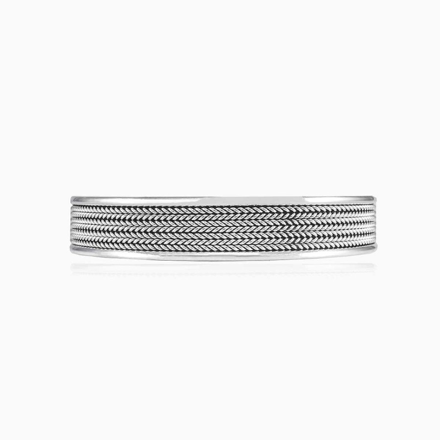 Woman Monte Cristo | Mithril Cuff Bracelet