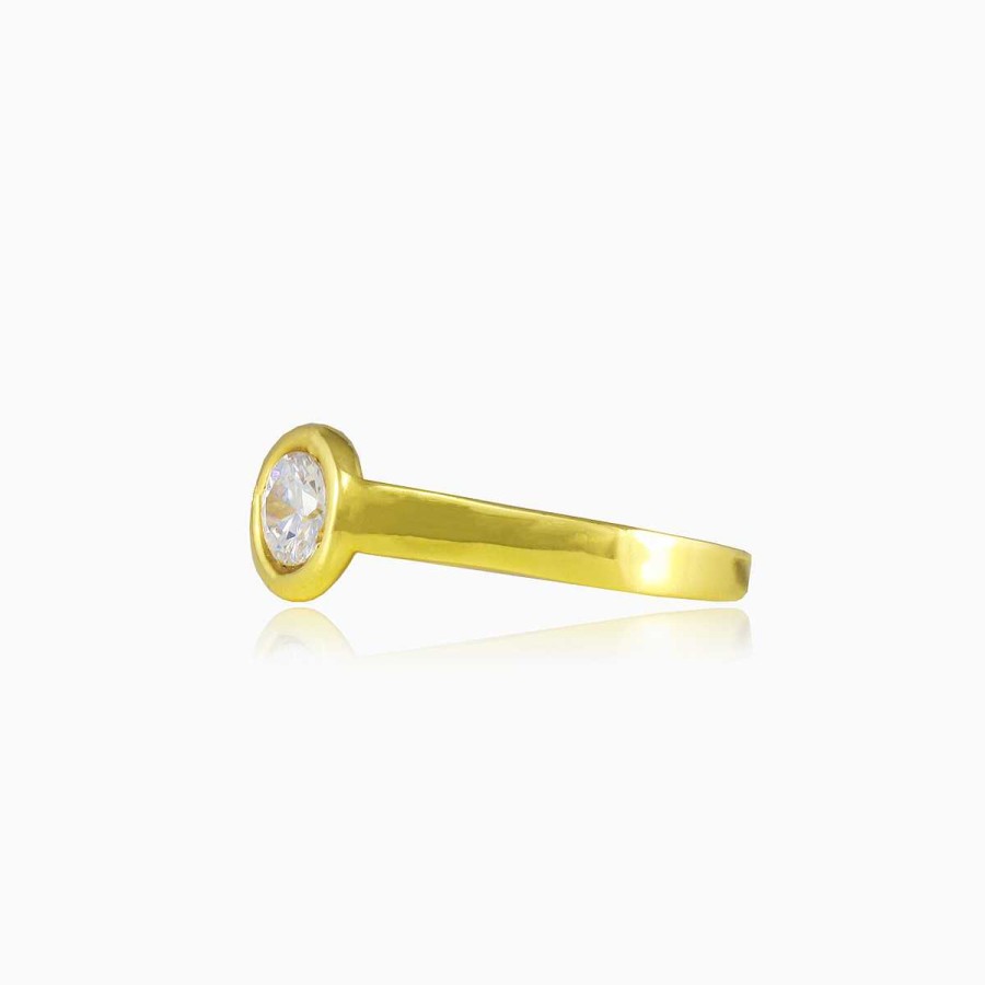 Woman Monte Cristo | Bezel Set Crystal Gold Ring