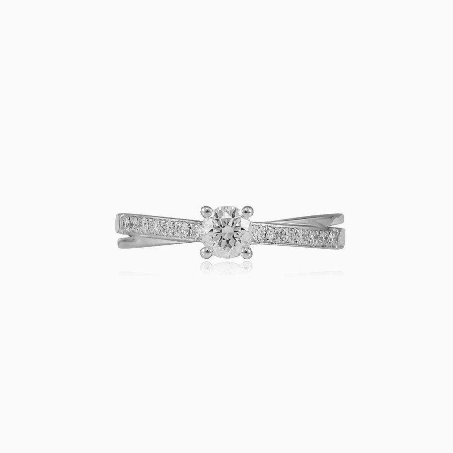 Woman Monte Cristo | Twisted Diamond Engagement Ring