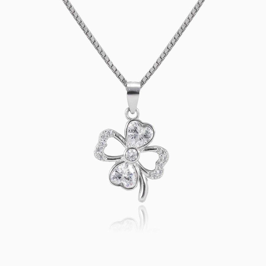 Woman Monte Cristo | Lucky Clover Pendant