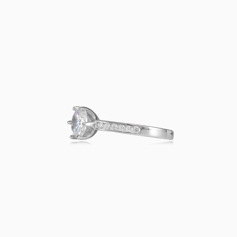 Woman Monte Cristo | Six Prong Crystal Ring