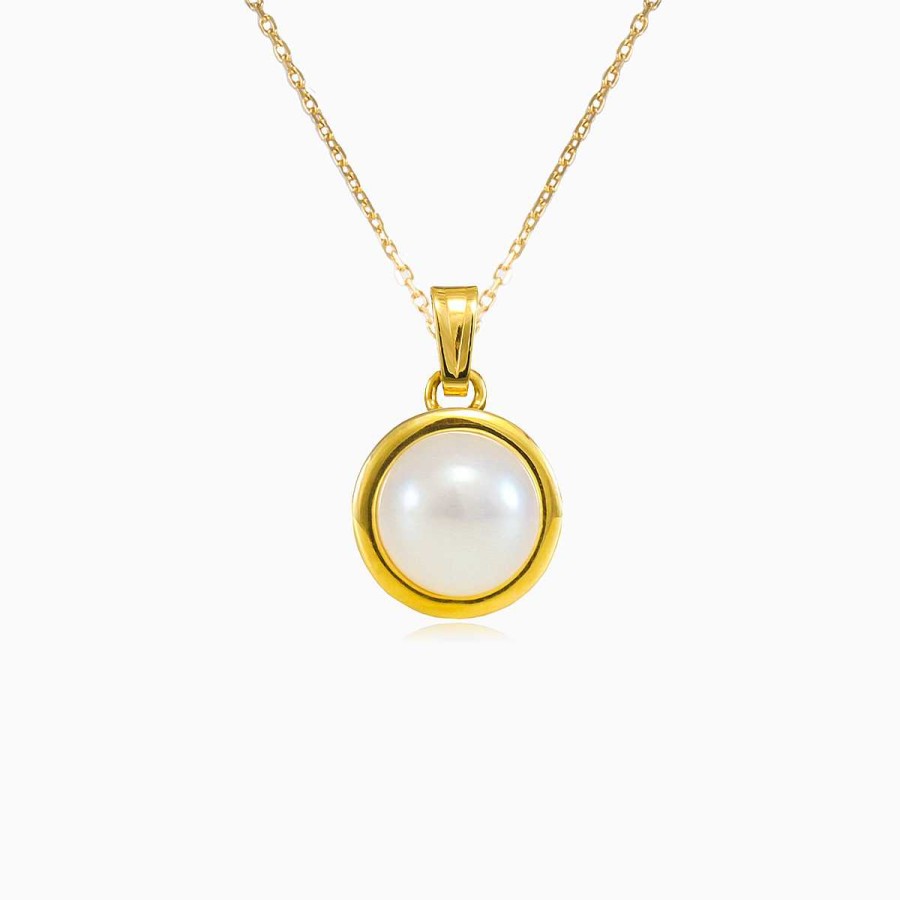 Woman Monte Cristo | Simple Gold Pearl Pendant