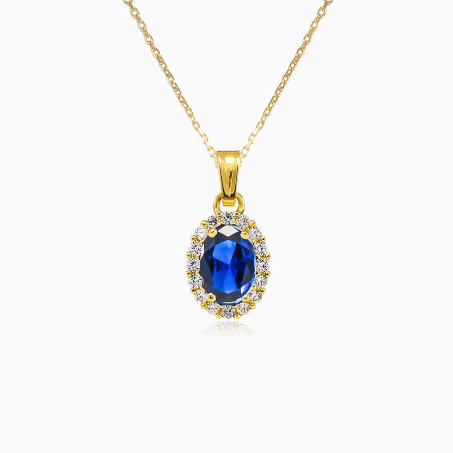 Woman Monte Cristo | Oval Blue Quartz In Gold Pendant