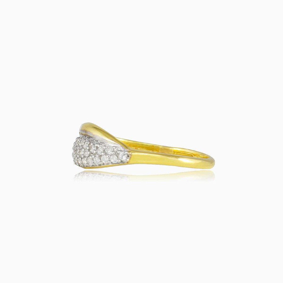 Woman Monte Cristo | Pave Leaf Yellow Gold Ring