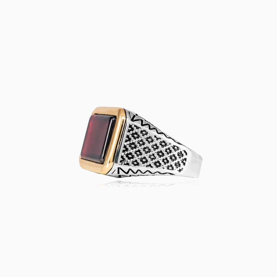 Woman Monte Cristo | Wide Detailed Garnet Ring