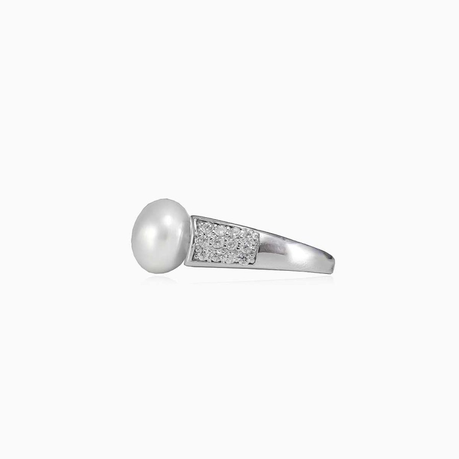 Woman Monte Cristo | Protected Pearl Ring